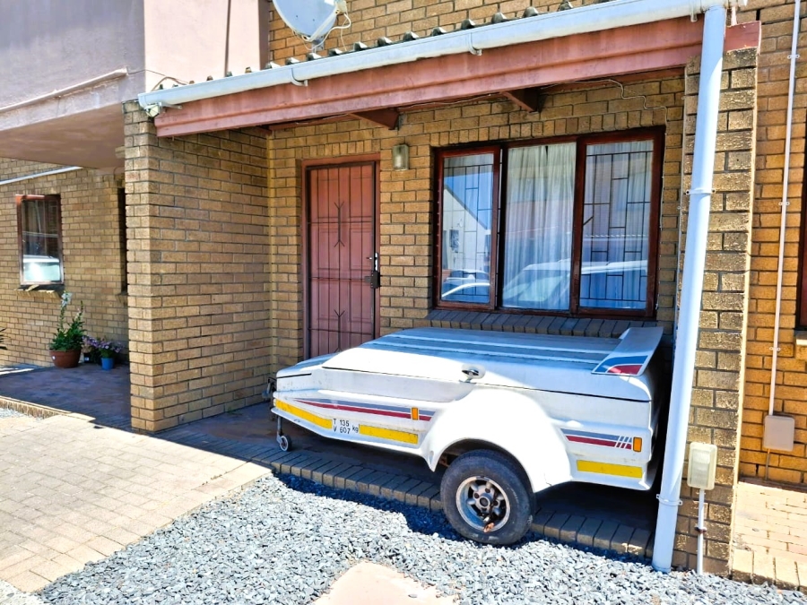 1 Bedroom Property for Sale in Morgenster Western Cape